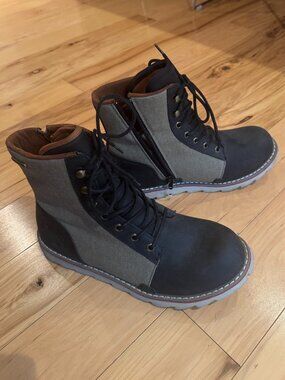 Royal Canadian Thinsulate Insulated Boots Work Lace Up Leather Canvas 9